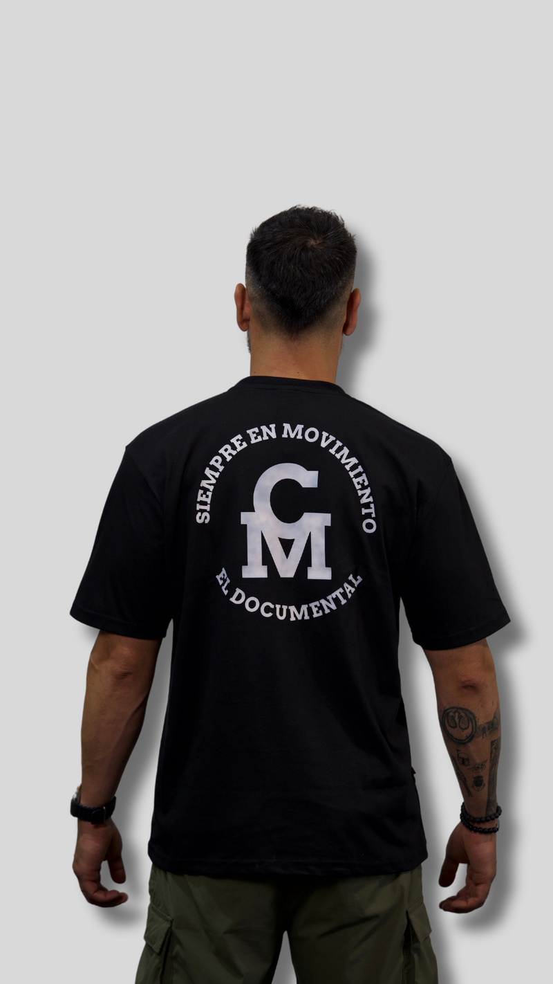 Polera Negra Siempre en Movimiento el documental by Coach Marce